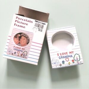 NWT - Vintage Porcelain Picture Frame - I Love My Grandma